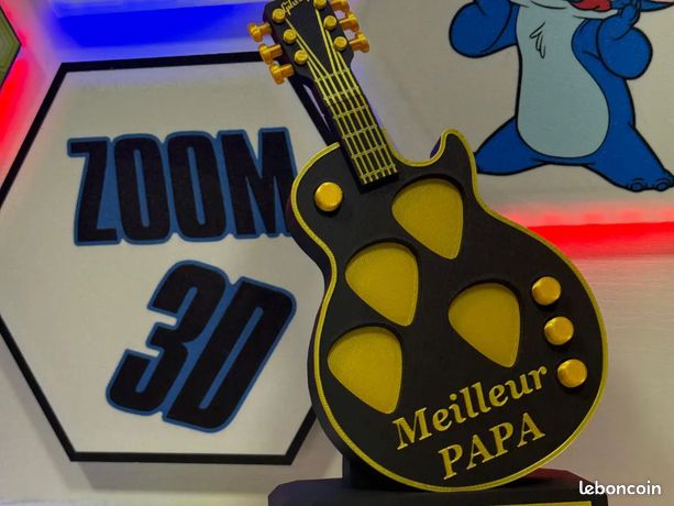 Trophée guitare porte-médiators personnalisable